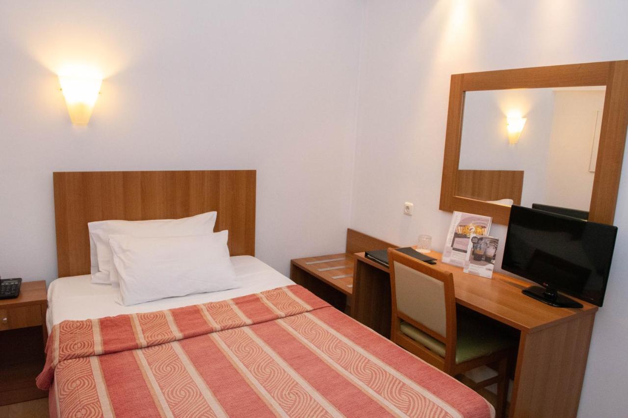 Leto Boutique Hotel 아그리니온 외부 사진