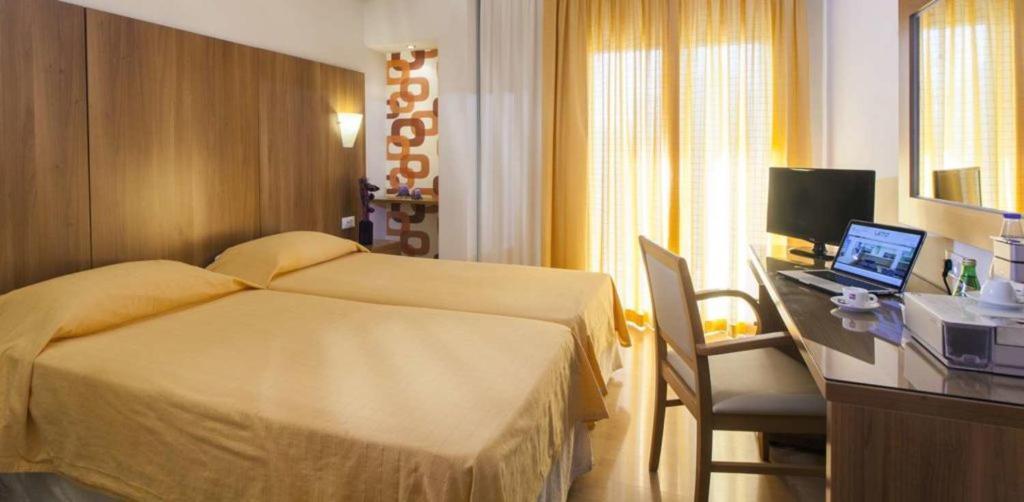 Leto Boutique Hotel 아그리니온 외부 사진
