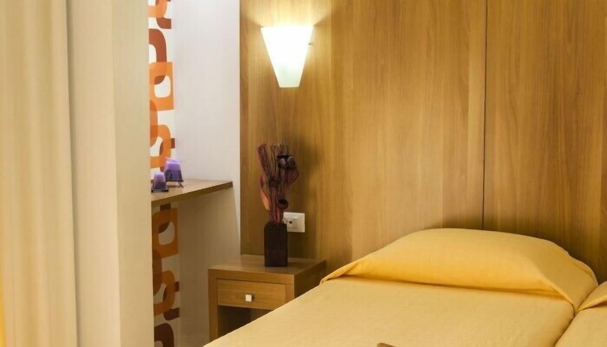 Leto Boutique Hotel 아그리니온 외부 사진