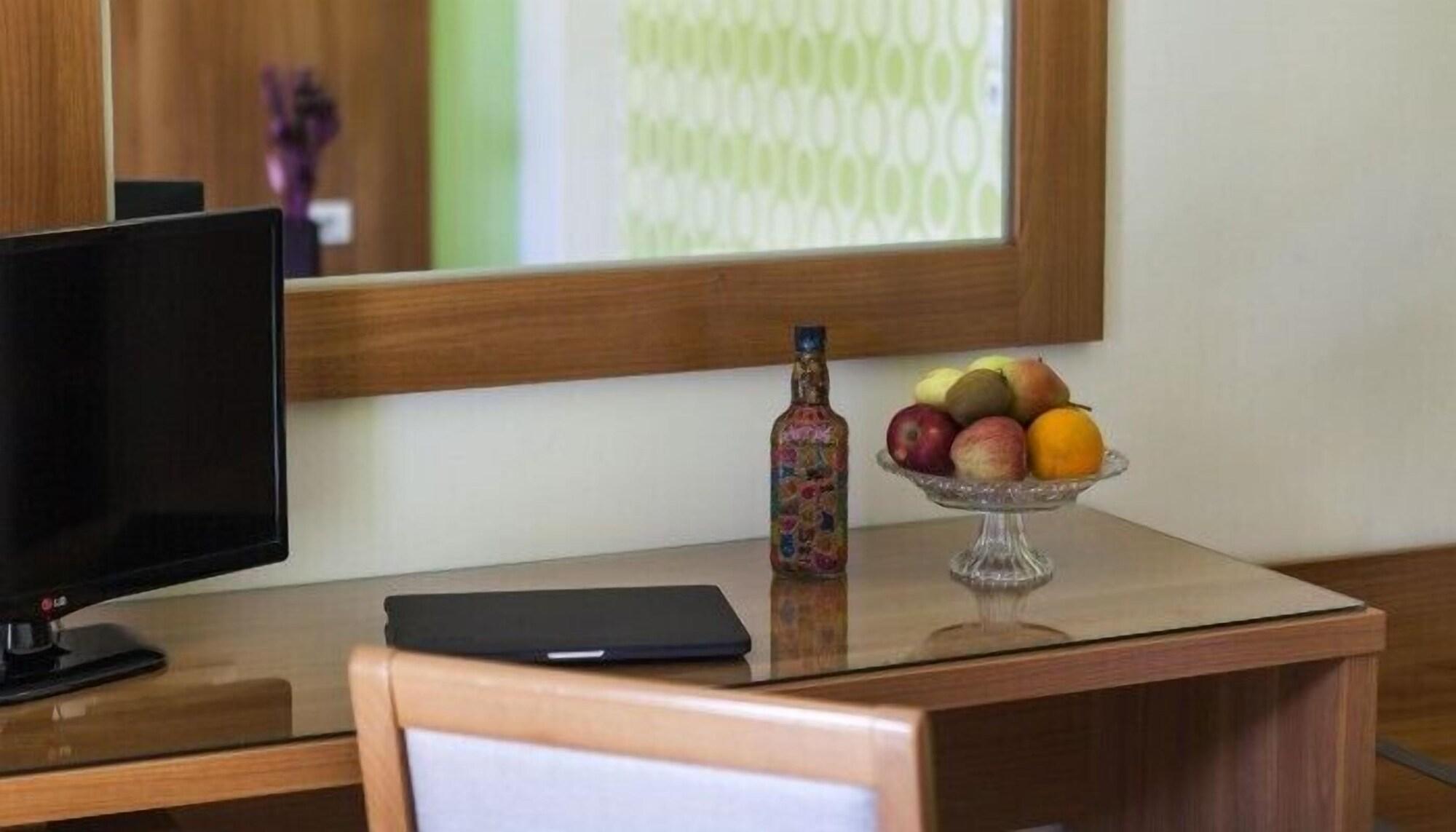 Leto Boutique Hotel 아그리니온 외부 사진